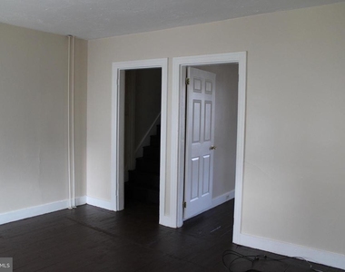 103 W Sixth Avenue - Photo Thumbnail 6
