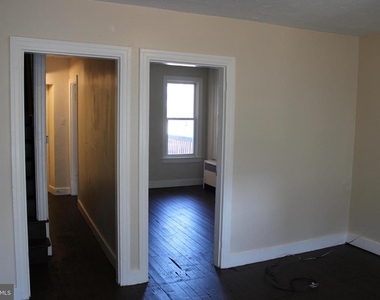 103 W Sixth Avenue - Photo Thumbnail 11