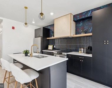 1602 Ridge - Photo Thumbnail 7