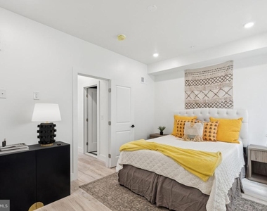 1602 Ridge - Photo Thumbnail 12
