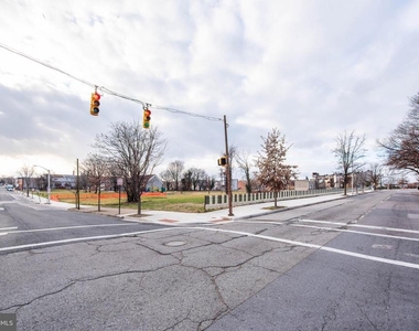 2143 Druid Hill Avenue - Photo Thumbnail 18