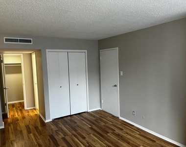 1800 Lavaca St - Photo Thumbnail 1