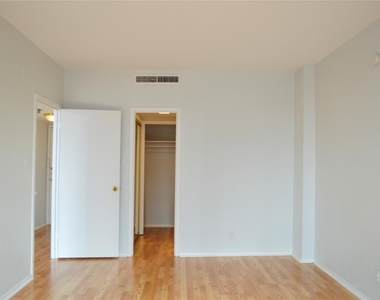 1800 Lavaca St - Photo Thumbnail 2