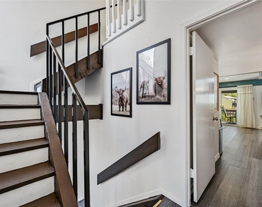 115 Comanche Pt - Photo Thumbnail 6