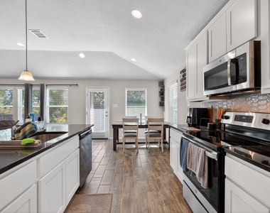 20703 Ridgeview Rd - Photo Thumbnail 16
