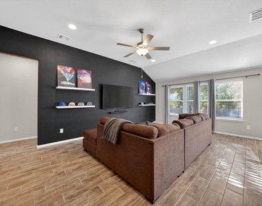 20703 Ridgeview Rd - Photo Thumbnail 11