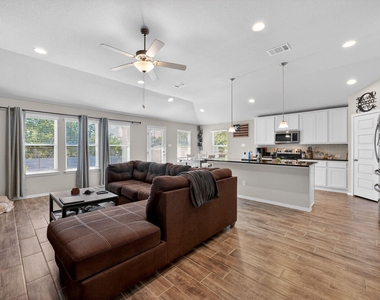 20703 Ridgeview Rd - Photo Thumbnail 9