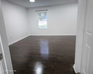9124 Adams Avenue - Photo Thumbnail 6