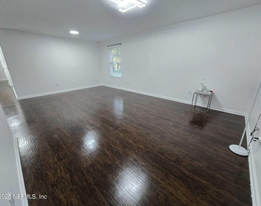 9124 Adams Avenue - Photo Thumbnail 19