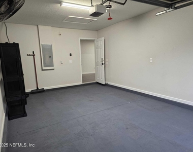 9124 Adams Avenue - Photo Thumbnail 35