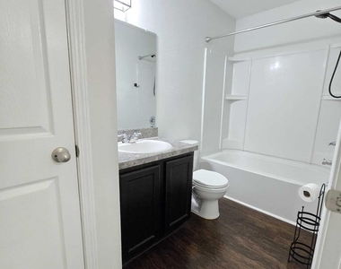 9124 Adams Avenue - Photo Thumbnail 11
