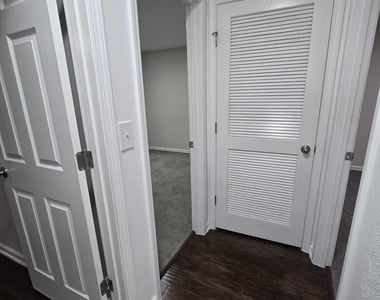 9124 Adams Avenue - Photo Thumbnail 30