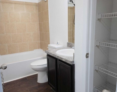 9124 Adams Avenue - Photo Thumbnail 10
