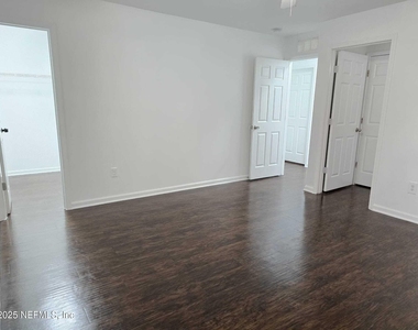9124 Adams Avenue - Photo Thumbnail 15
