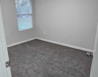 9124 Adams Avenue - Photo Thumbnail 23