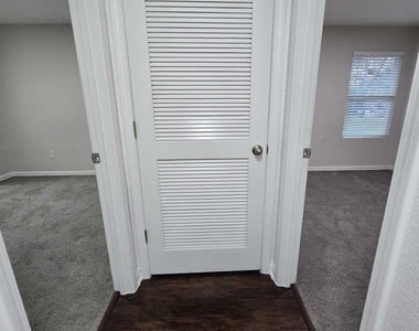 9124 Adams Avenue - Photo Thumbnail 29