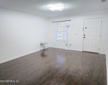 9124 Adams Avenue - Photo Thumbnail 2