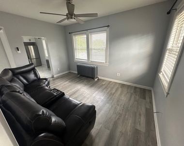 6 S Monterey Avenue - Photo Thumbnail 4