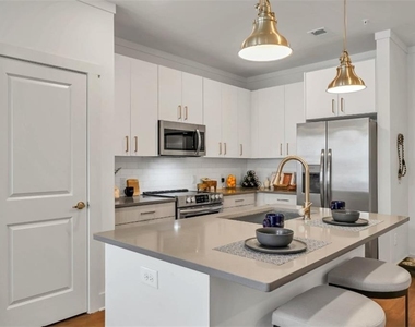 300 Prominence Point Parkway - Photo Thumbnail 2