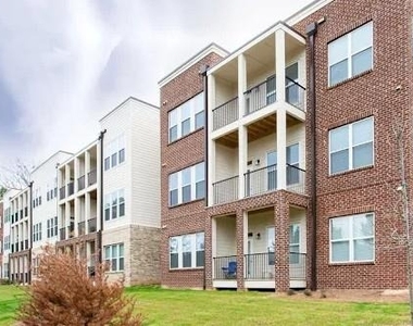 300 Prominence Point Parkway - Photo Thumbnail 16