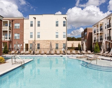 300 Prominence Point Parkway - Photo Thumbnail 18