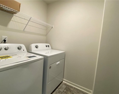 2715 Piper Drive - Photo Thumbnail 17