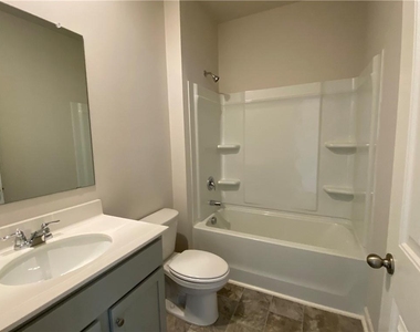 2715 Piper Drive - Photo Thumbnail 7