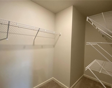 2715 Piper Drive - Photo Thumbnail 14