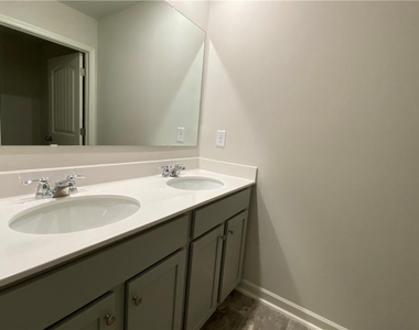 2715 Piper Drive - Photo Thumbnail 15