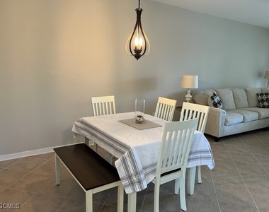 10130 Colonial Country Club Boulevard - Photo Thumbnail 4