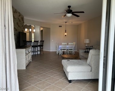 10130 Colonial Country Club Boulevard - Photo Thumbnail 3