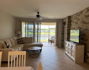 10130 Colonial Country Club Boulevard - Photo Thumbnail 2