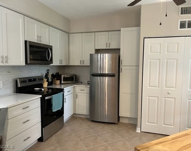 10130 Colonial Country Club Boulevard - Photo Thumbnail 6