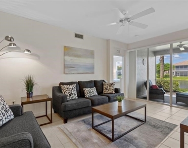 9582 Hemingway Lane - Photo Thumbnail 3