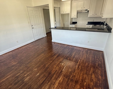 3002 Market Street - Photo Thumbnail 2