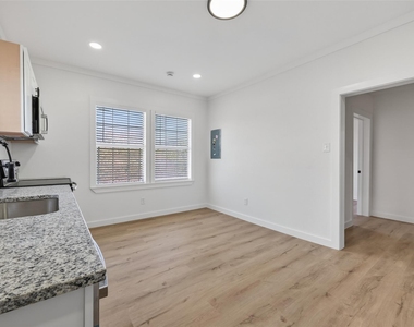 2202 Hutchins Street - Photo Thumbnail 15