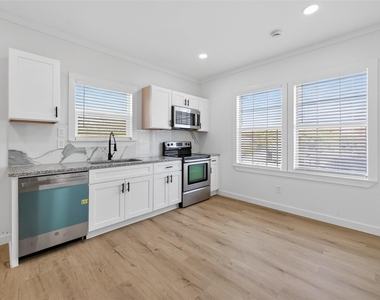 2202 Hutchins Street - Photo Thumbnail 11