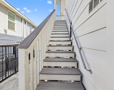2202 Hutchins Street - Photo Thumbnail 31