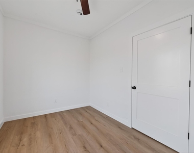 2202 Hutchins Street - Photo Thumbnail 25