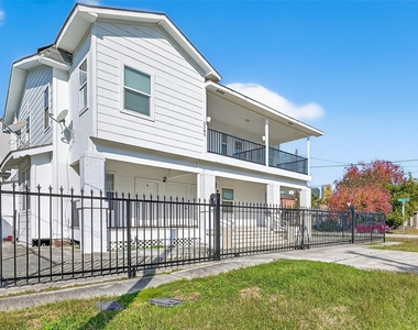 2202 Hutchins Street - Photo Thumbnail 32