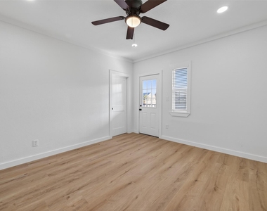 2202 Hutchins Street - Photo Thumbnail 17