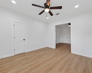 2202 Hutchins Street - Photo Thumbnail 19