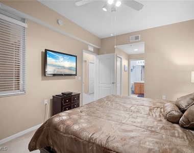 10285 Heritage Bay Boulevard - Photo Thumbnail 2