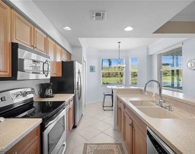 10285 Heritage Bay Boulevard - Photo Thumbnail 21