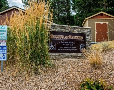 3202 Bluff Ave Se - Photo Thumbnail 4