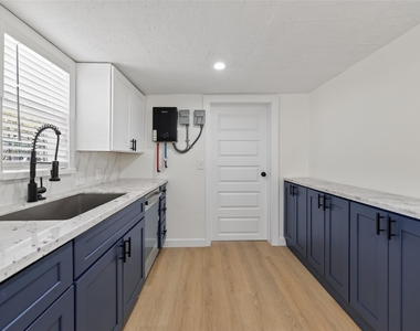 2118 Webster Street - Photo Thumbnail 9