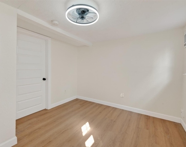 2118 Webster Street - Photo Thumbnail 21