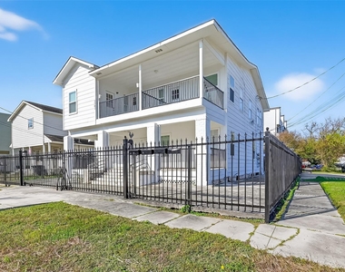 2202 Hutchins Street - Photo Thumbnail 25