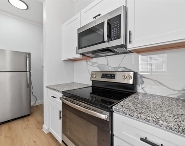 2202 Hutchins Street - Photo Thumbnail 11
