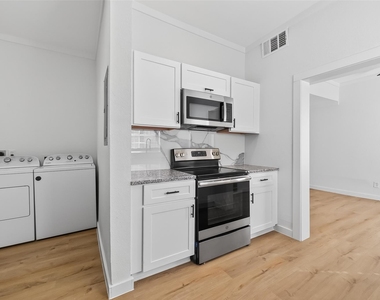 2202 Hutchins Street - Photo Thumbnail 14